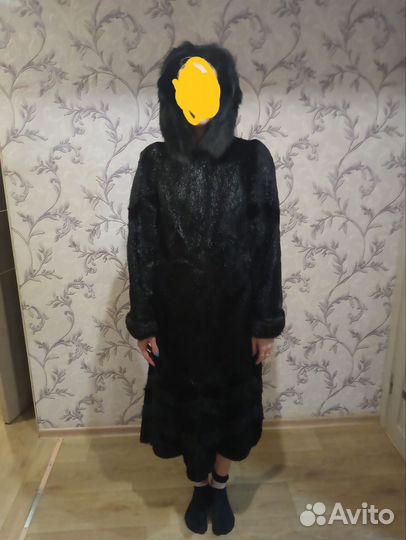 Шуба из стриженой нутрии с капюшоном