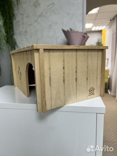 Деревянный домик для ежика или мелкого грызуна