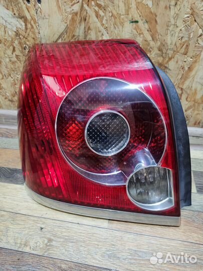 Стоп-сигналы Тойота Авенсис 2006-2008