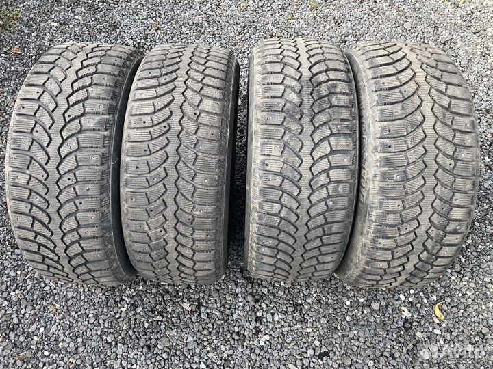 Bridgestone Blizzak Spike-01 225/55 R17 101T