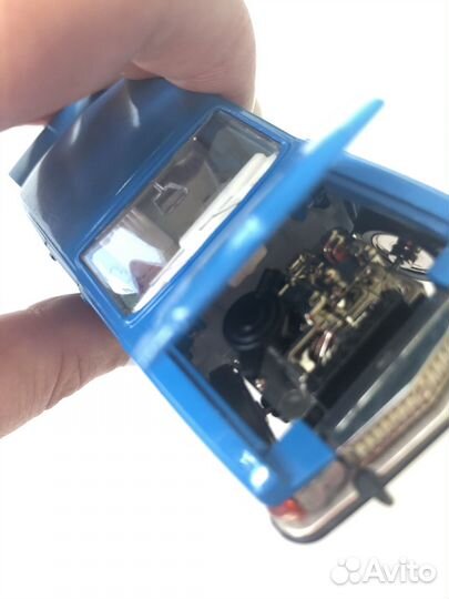 Модель волга газ 3102 1:43 СССР