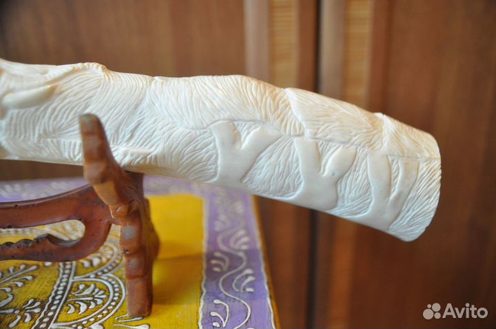 Бивень натуральный. Резной Африка