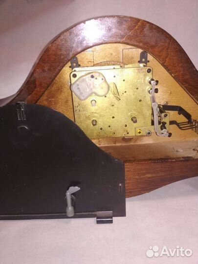 Часы настольные Весна