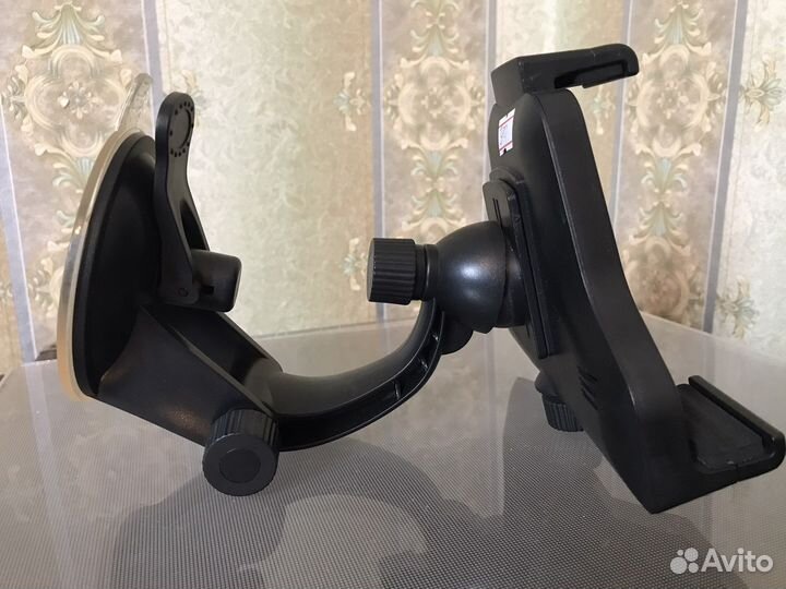 Автомобильный держатель для планшета