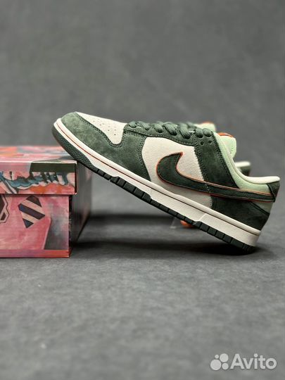 Кроссовки Nike