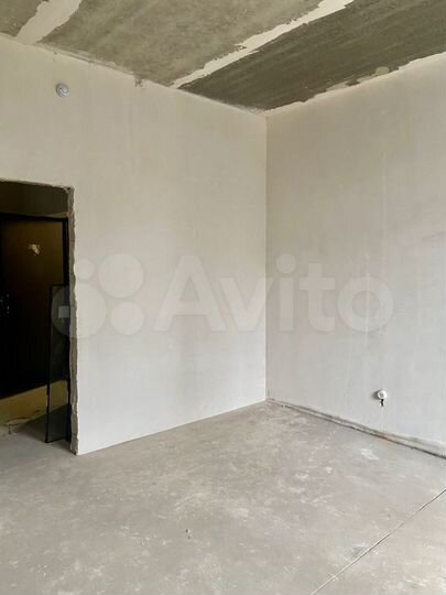 2-к. квартира, 76 м², 1/9 эт.