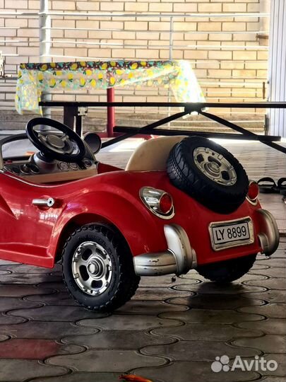 Детская машинка на аккумуляторе