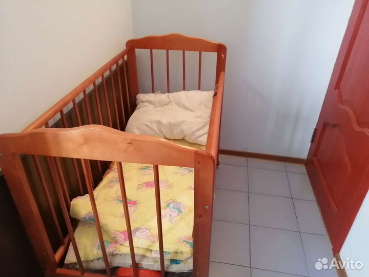 Детская кровать с матрасом
