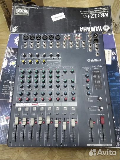 Микшер Yamaha MG124C
