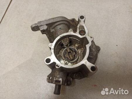 Вакуумный насос двигателя