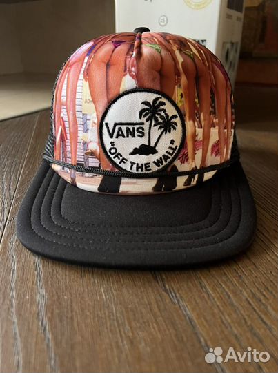 Бейсболка Vans