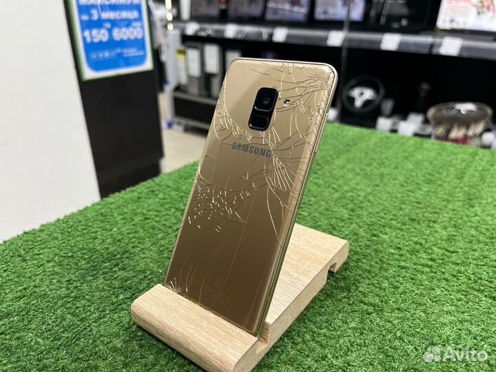 Samsung Galaxy A8 (2018), 4/32 ГБ