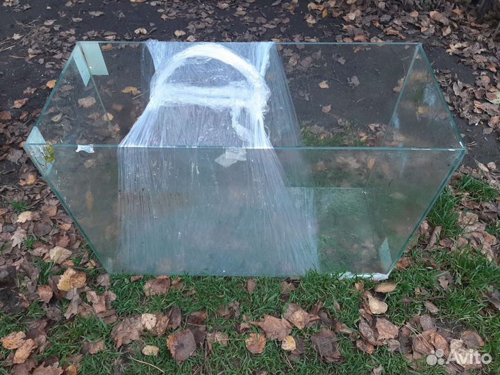 Аквариумы с пидсветкой и без и др