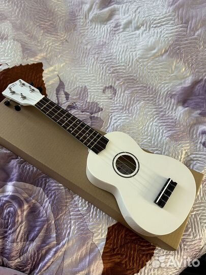 Продам укулеле