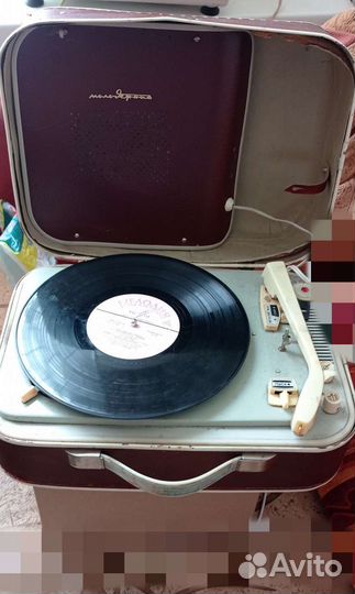 Проигрыватель винила СССР