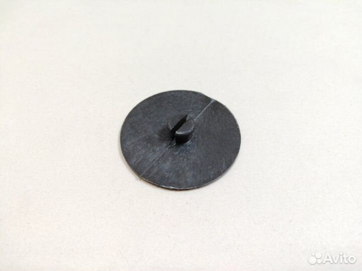 Противоскрипная пластина рессорная задняя