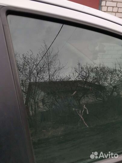 Шторки на Nissan