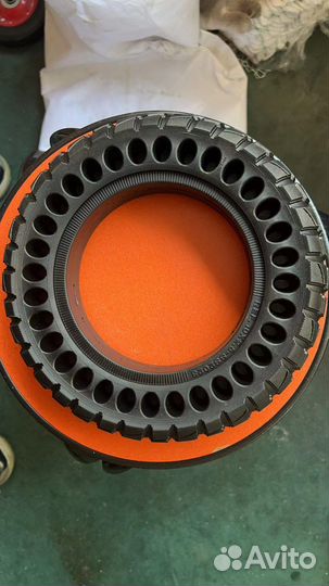 Литая внедорожная покрышка на kugoo m4 pro 10x2.5