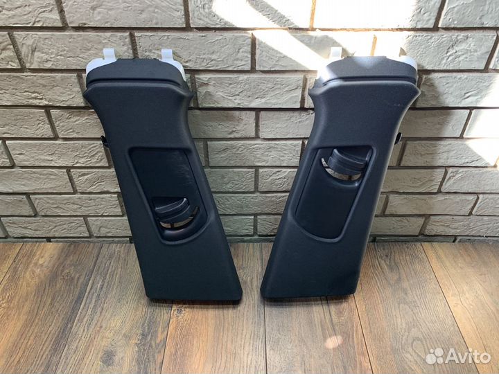 Audi Q5 8R RS Обшивка стойки LH RH