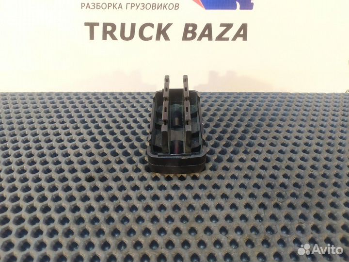 Заглушка панели приборов