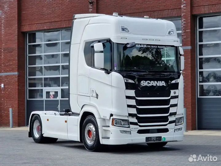 Pазбираем грузовик Scania 6 series с 2016