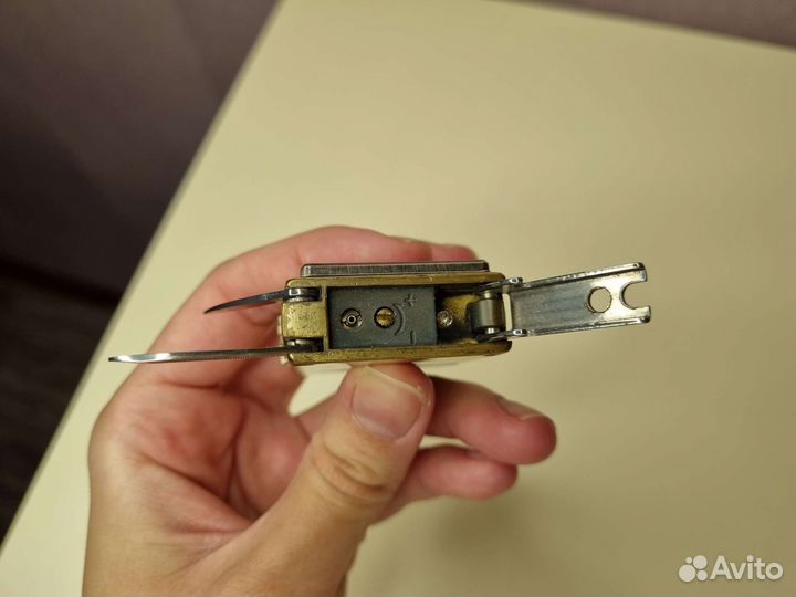 Зажигалка б/у торг