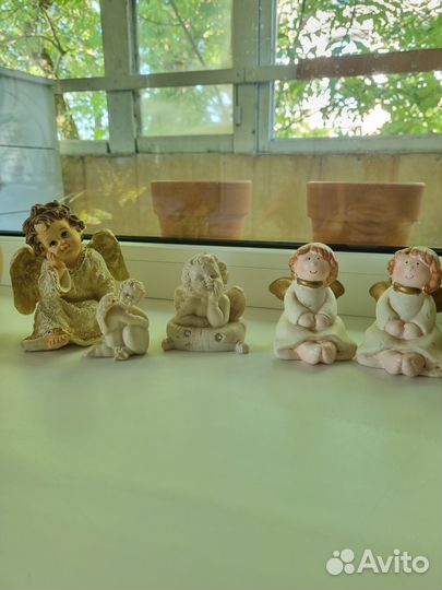 Статуэтки и копилки