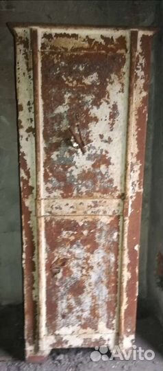 Сейф металлический