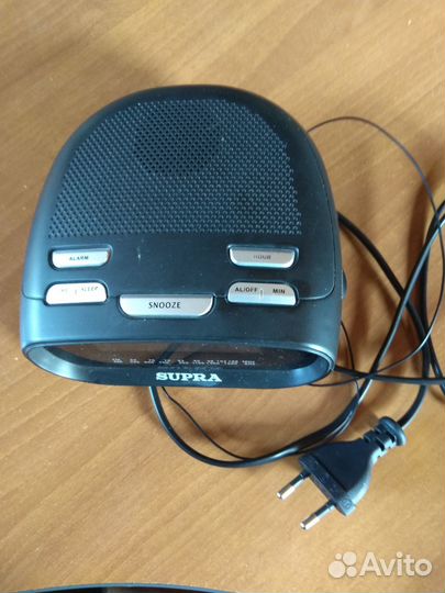 Радиочасы supra