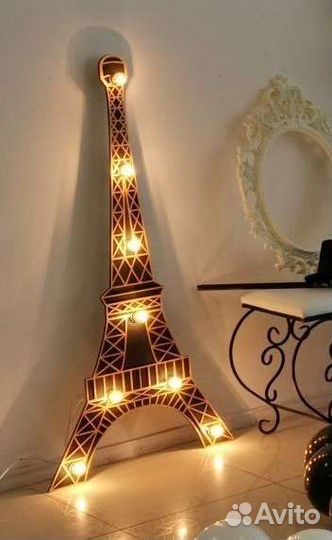 Эйфелева башня светящаяся из дерева
