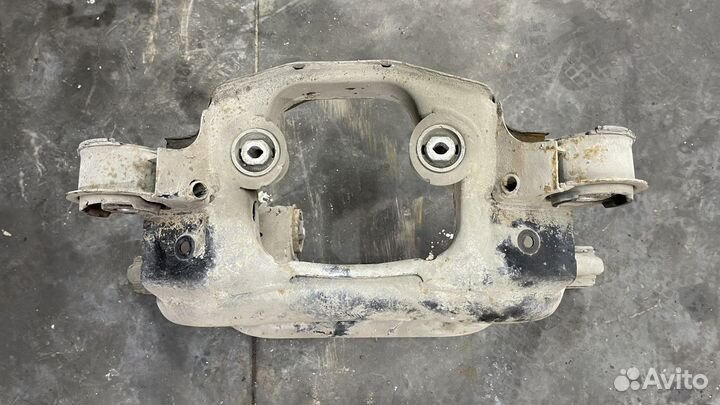 Подрамник BMW E46