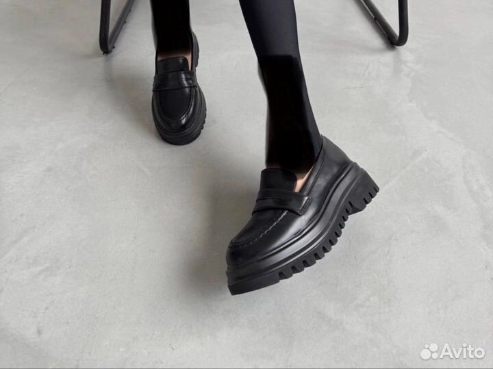 Лоферы женские