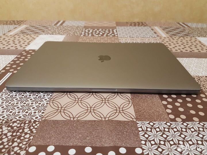 Macbook Pro 15 2020 i7/32/512/2видео