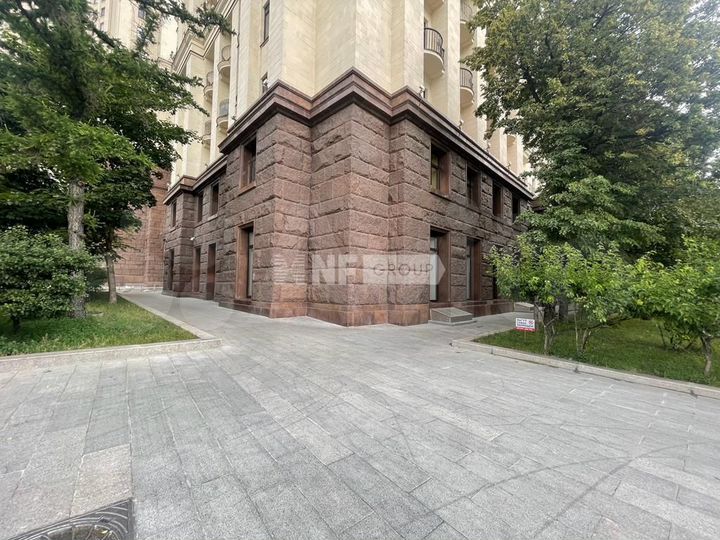 Продам торговое помещение, 1002.5 м²