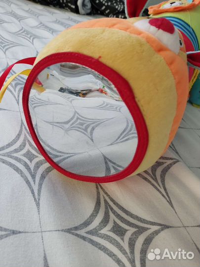 Игрушка валик для малыша