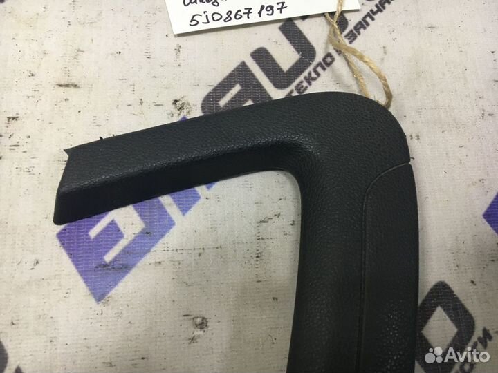 Накладка внутренней ручки левая Шкода Фабия 2