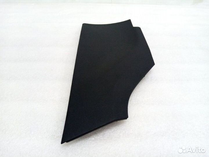 Накладка консоли левая Kia Sorento Prime UM D4HB