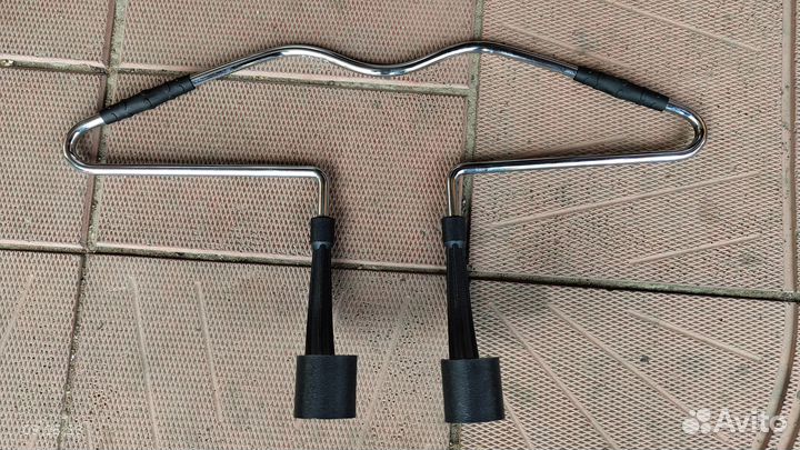 Вешалка автомобильная на подголовник