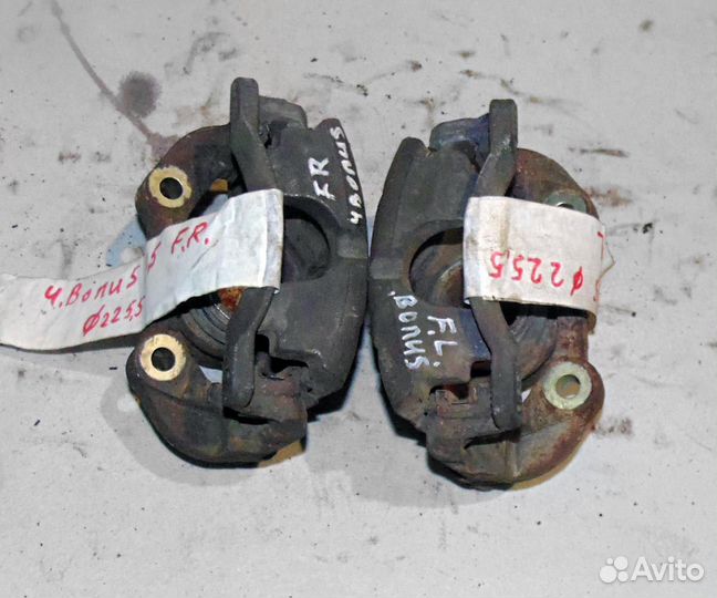 Суппорт передний Chery Bonus A13