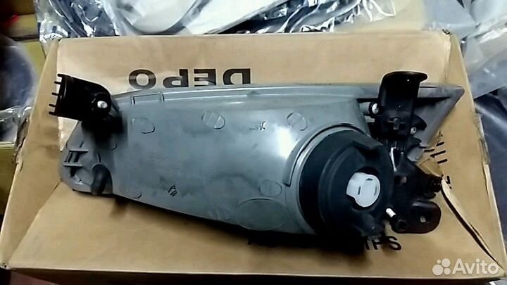 Фара правая Toyota Camry V20 1996-2001