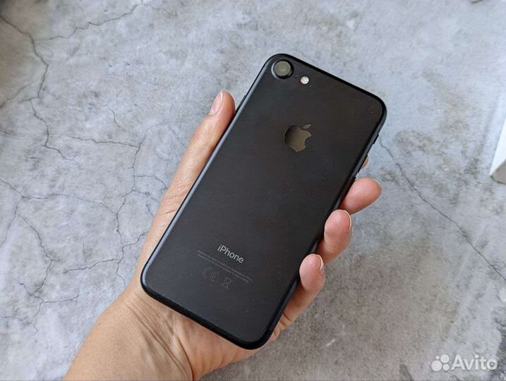 iPhone 7, всё работает, акб 88