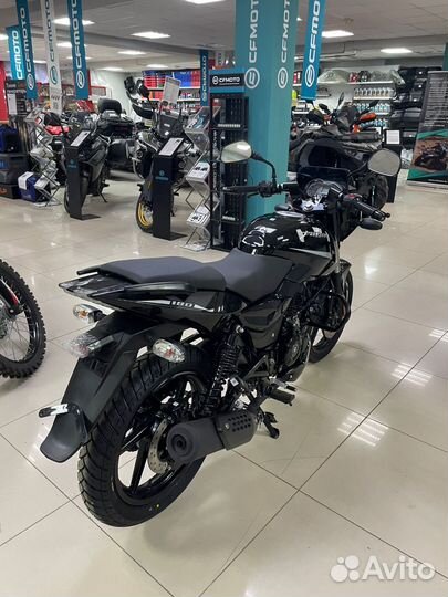 Мотоцикл Bajaj Pulsar 180 черный глянцевый