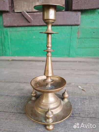 Старинный подсвечник