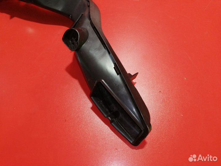 Воздухозаборник Ford Focus CB4 qqdb 2009