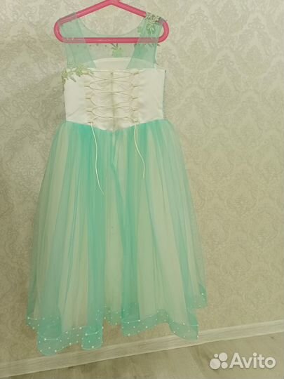 Нарядное платье