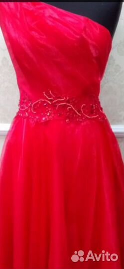 Вечернее платье в пол 46 размер