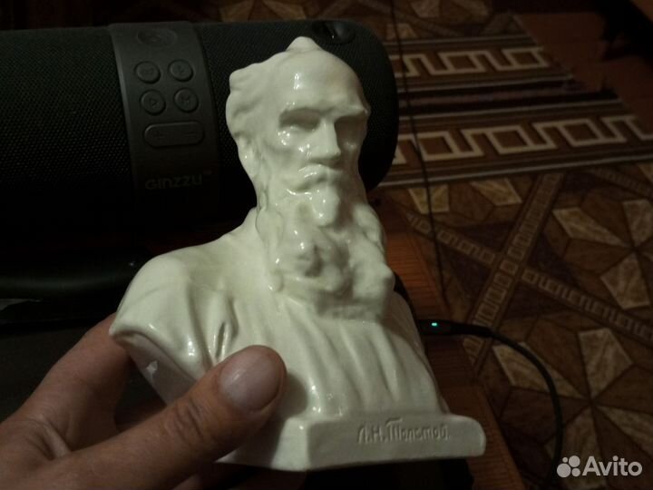 Бюст Толстый фарфор