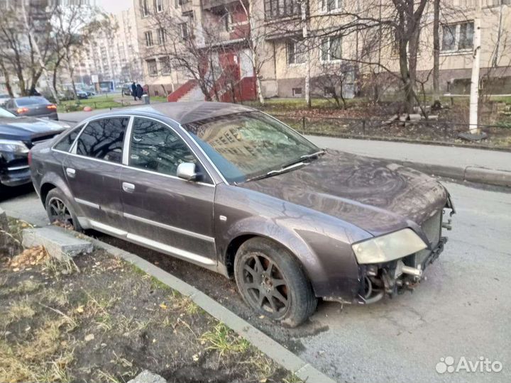 Audi A6 4.2 AT, 2000, битый, 260 000 км