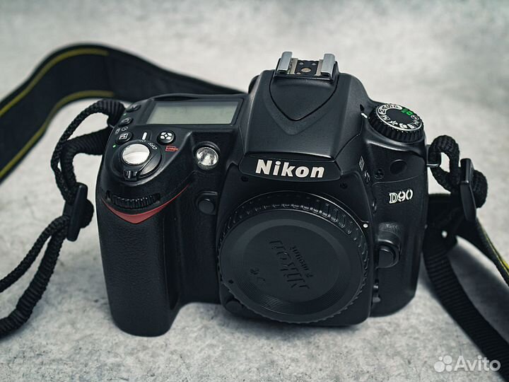 Nikon D90 body
