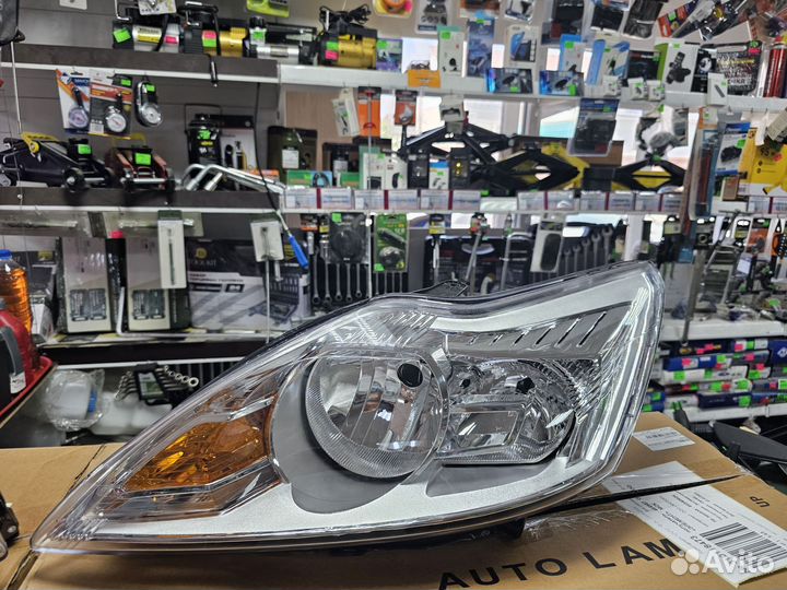 Фара левая или правая Ford Focus 2